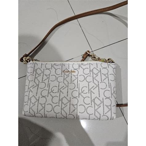 tas selempang wanita calvin klein
